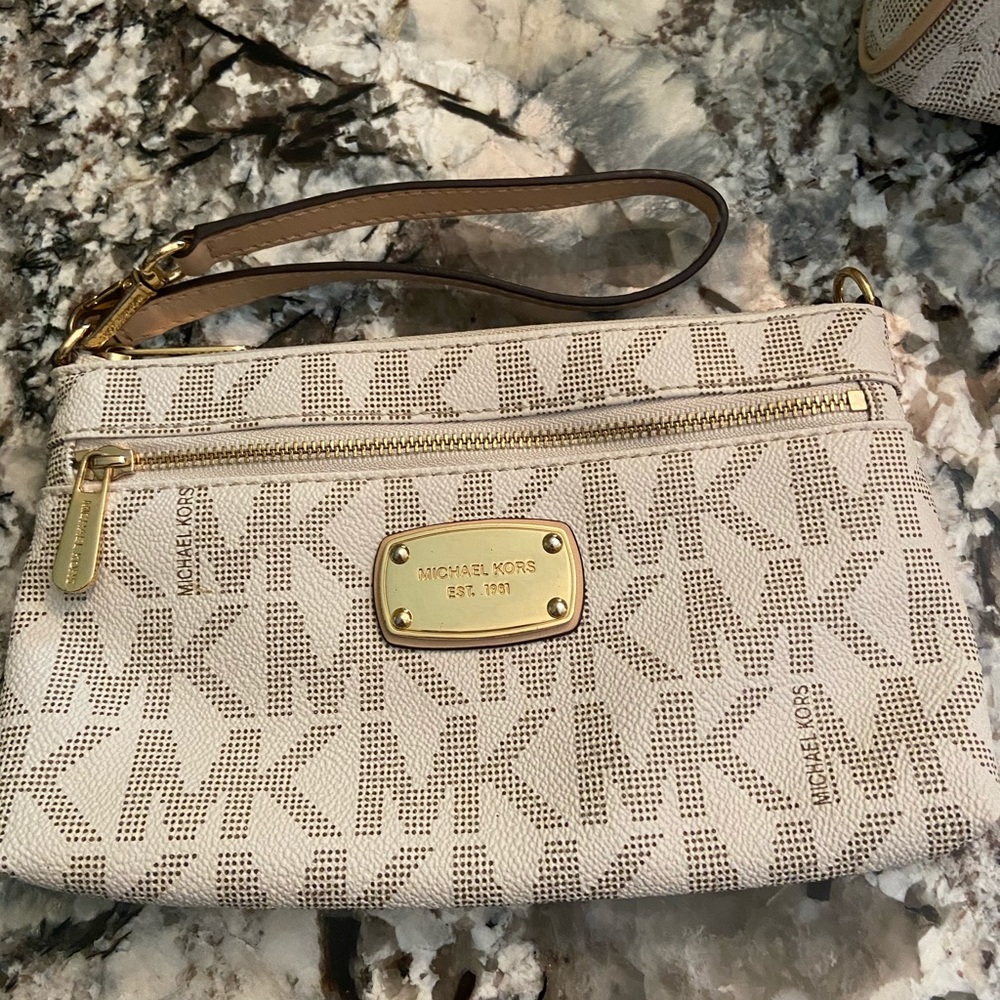 Michael Kors Wristlet